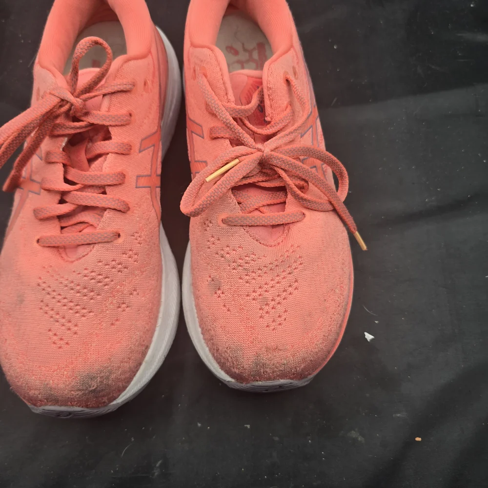 Asics dynamic coral